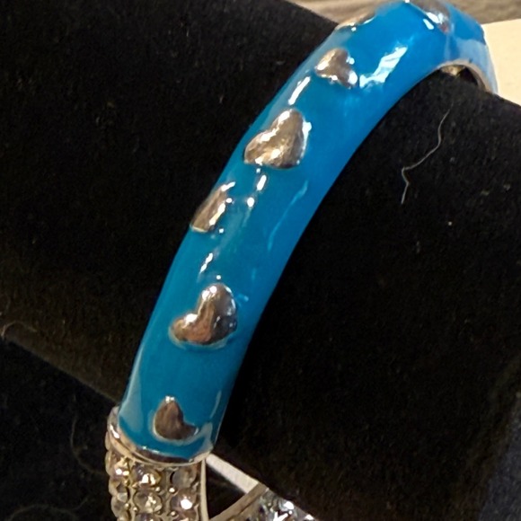 Blue Enamel Bangle Bracelet Silver Hearts Rhinestone Hinged Sparkly Jewelry - Picture 2 of 5